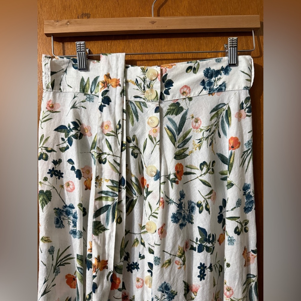 NWOT Saks Fifth Avenue Floral Linen Button Front Midi Skirt - Size Small - Picture 2 of 9